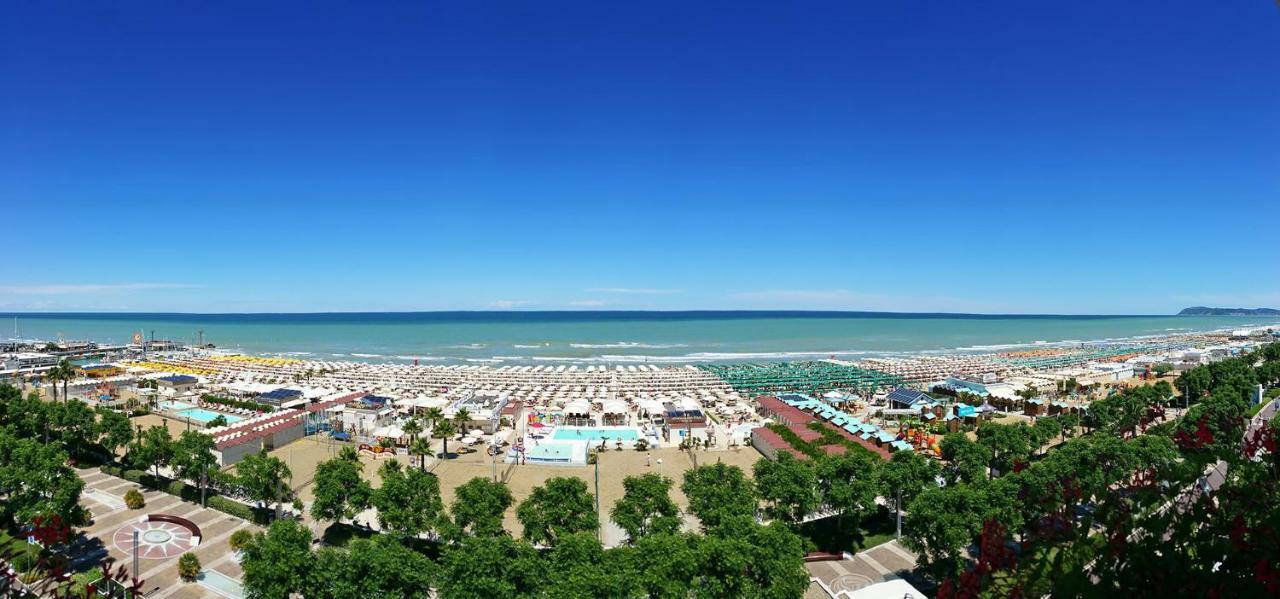 Residence Riccione Beach Apartments 外观 照片